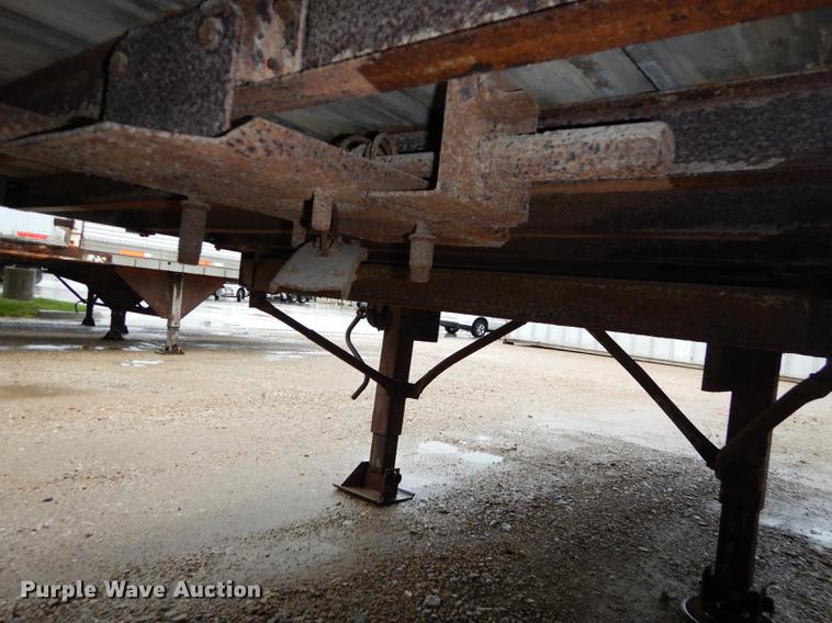 image for item DD0817 1968 Freuhauf FBB-9-1-26 dry van trailer