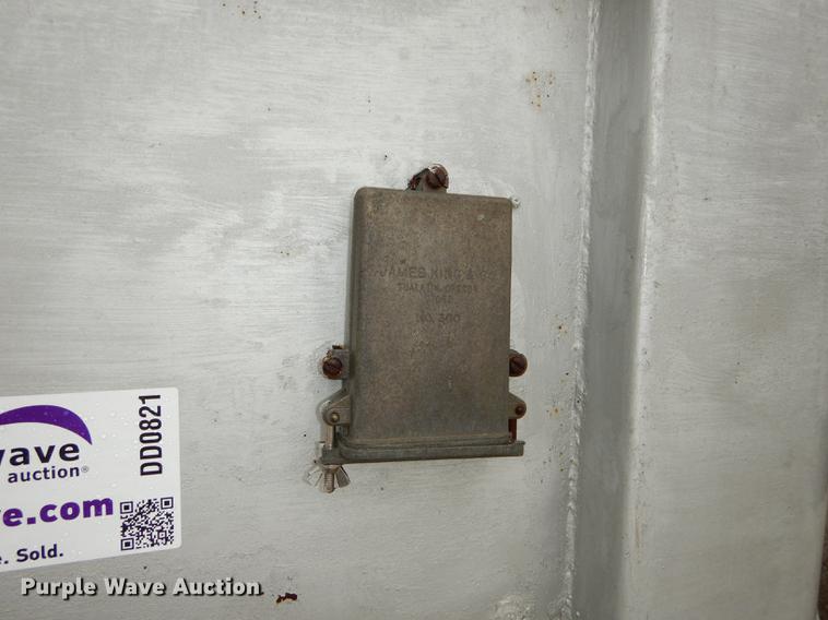 image for item DD0821 1984 Trailmobile dry van trailer