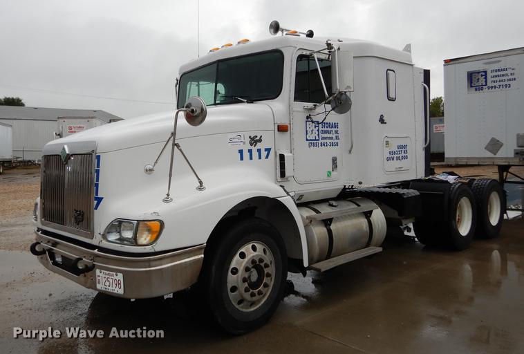 image for item DD0824 1998 Eagle 9400 semi truck