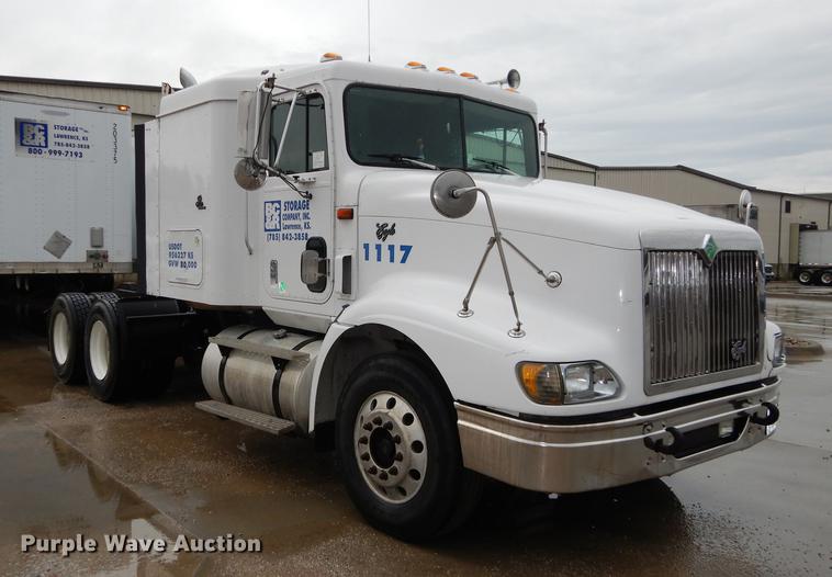 image for item DD0824 1998 Eagle 9400 semi truck