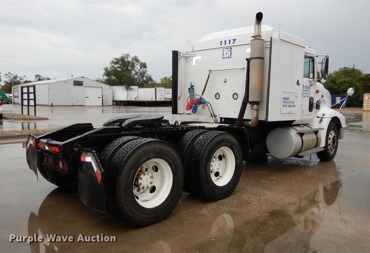 image for item DD0824 1998 Eagle 9400 semi truck