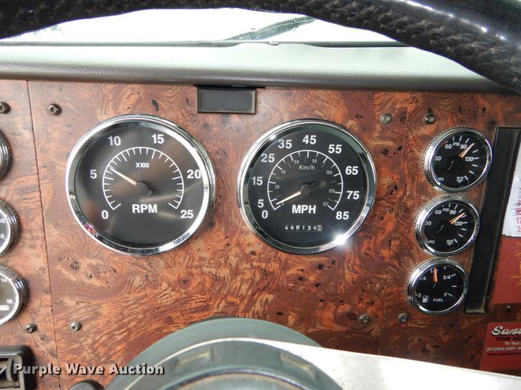 image for item DD0824 1998 Eagle 9400 semi truck