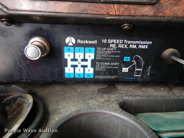 image for item DD0824 1998 Eagle 9400 semi truck