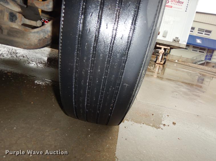 image for item DD0824 1998 Eagle 9400 semi truck