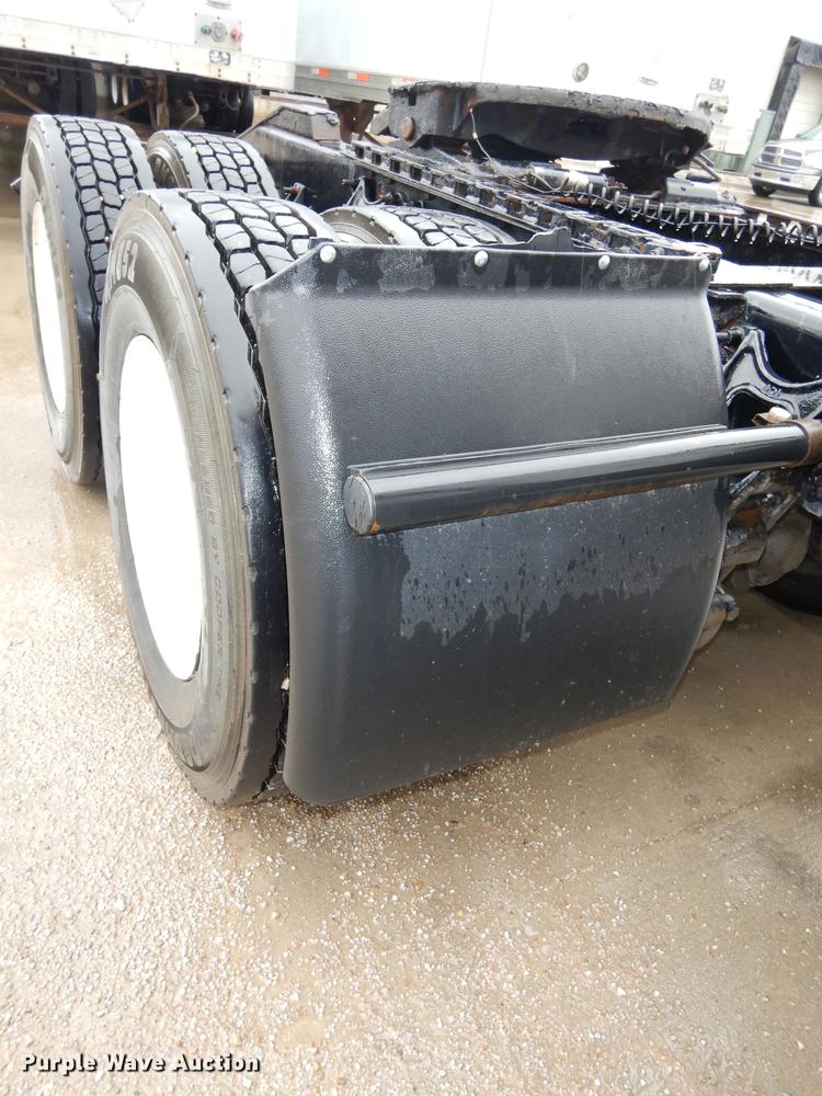 image for item DD0824 1998 Eagle 9400 semi truck