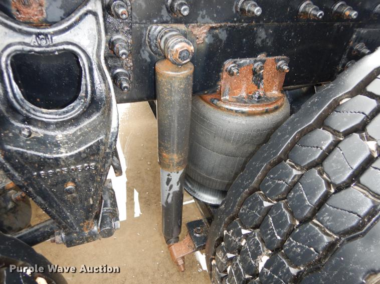 image for item DD0824 1998 Eagle 9400 semi truck