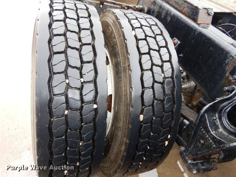 image for item DD0824 1998 Eagle 9400 semi truck