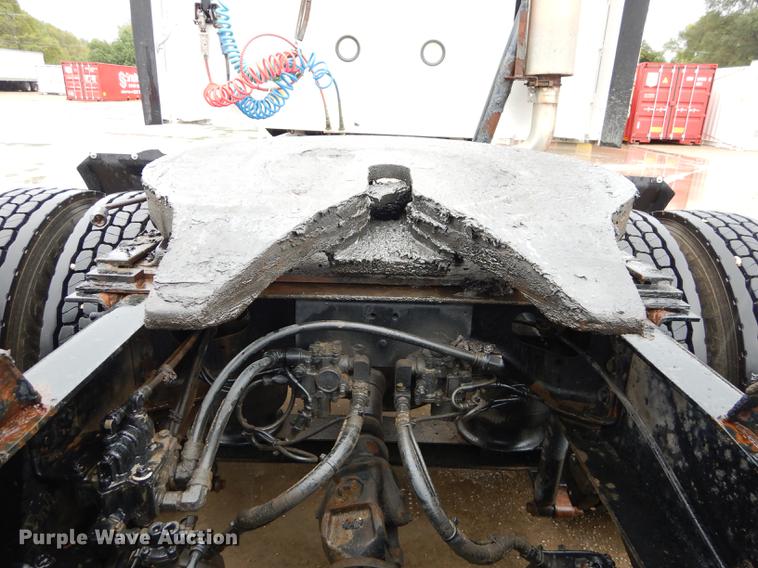 image for item DD0824 1998 Eagle 9400 semi truck