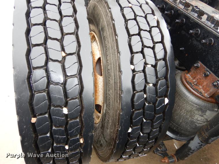 image for item DD0824 1998 Eagle 9400 semi truck