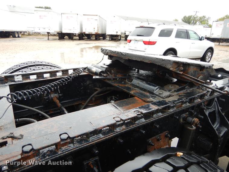 image for item DD0824 1998 Eagle 9400 semi truck