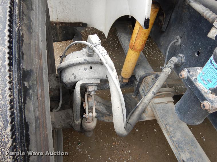 image for item DD0824 1998 Eagle 9400 semi truck