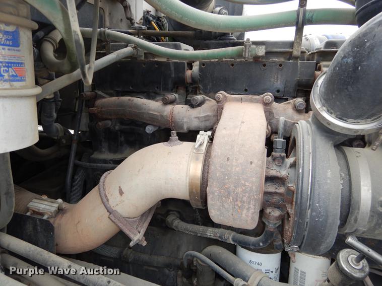 image for item DD0824 1998 Eagle 9400 semi truck