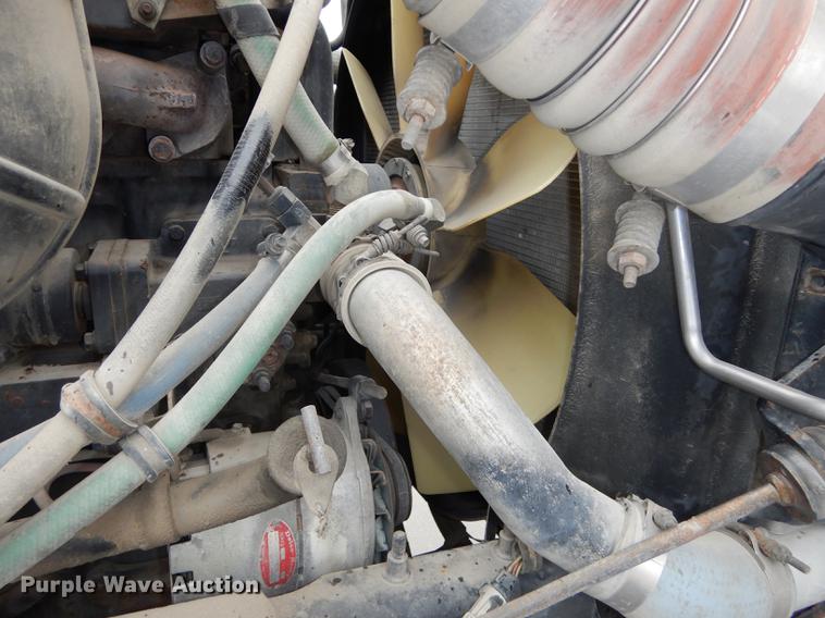 image for item DD0824 1998 Eagle 9400 semi truck