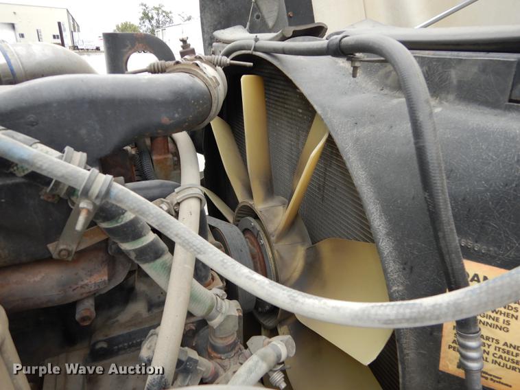 image for item DD0824 1998 Eagle 9400 semi truck