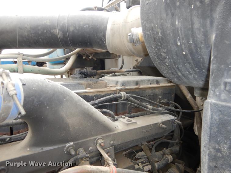 image for item DD0824 1998 Eagle 9400 semi truck