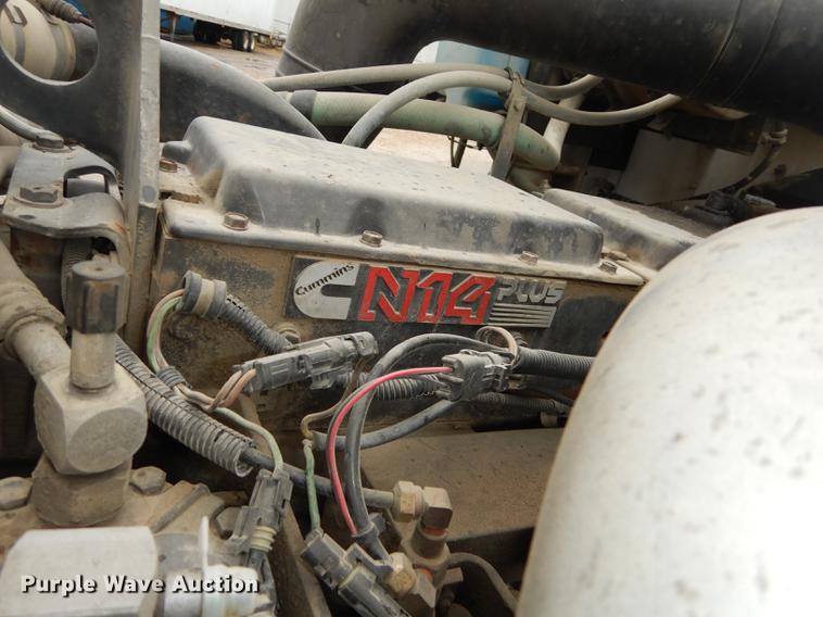 image for item DD0824 1998 Eagle 9400 semi truck