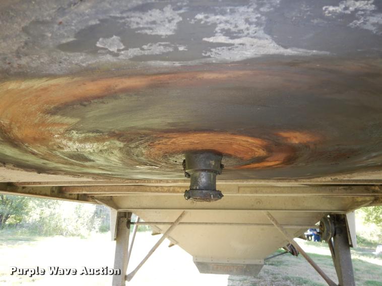 image for item DD0843 1999 Timpte Super Double Hopper grain trailer