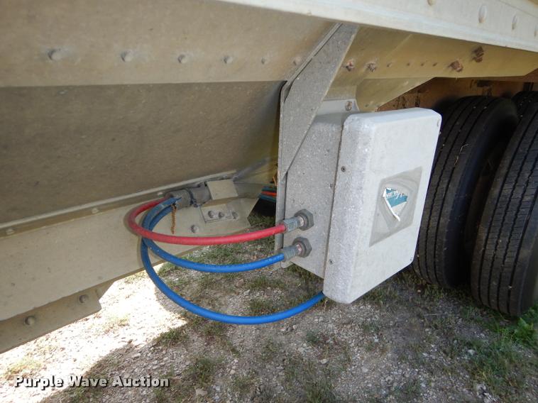 image for item DD0843 1999 Timpte Super Double Hopper grain trailer