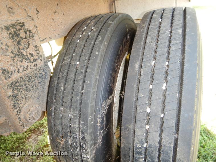 image for item DD0843 1999 Timpte Super Double Hopper grain trailer