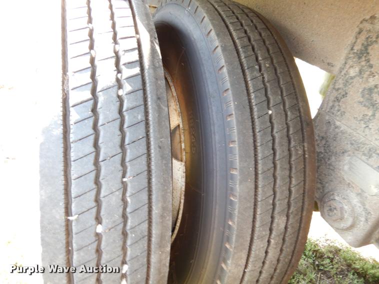 image for item DD0843 1999 Timpte Super Double Hopper grain trailer