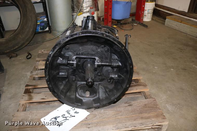 image for item DM9263 Eaton Fuller 13 speed manual transmission