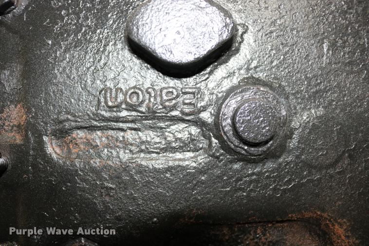 image for item DM9263 Eaton Fuller 13 speed manual transmission