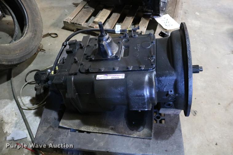 image for item DM9264 Eaton Fuller 9451-RTO-14613R 13 speed manual transmission