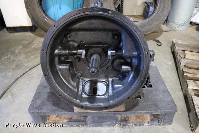 image for item DM9264 Eaton Fuller 9451-RTO-14613R 13 speed manual transmission