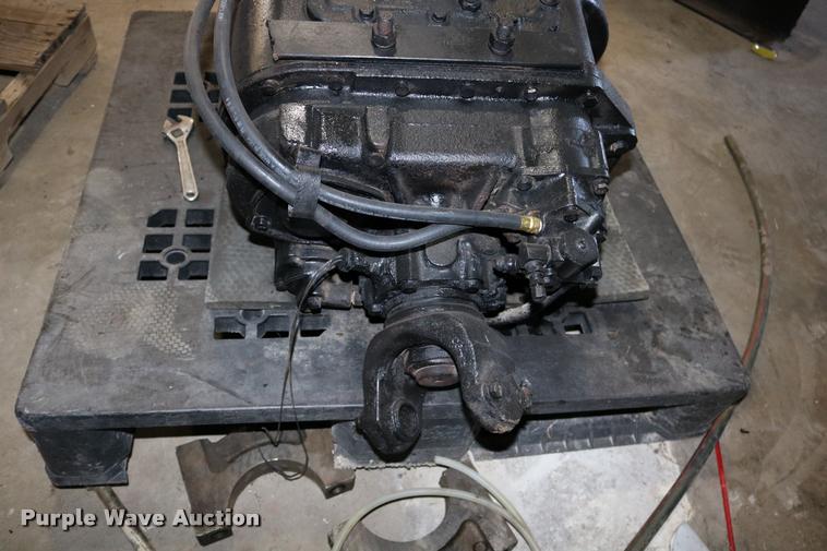 image for item DM9264 Eaton Fuller 9451-RTO-14613R 13 speed manual transmission