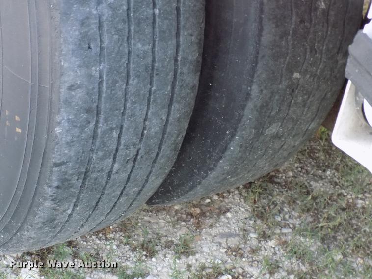 image for item DP9958 2009 Wilson CFD-900 drop deck equipment trailer