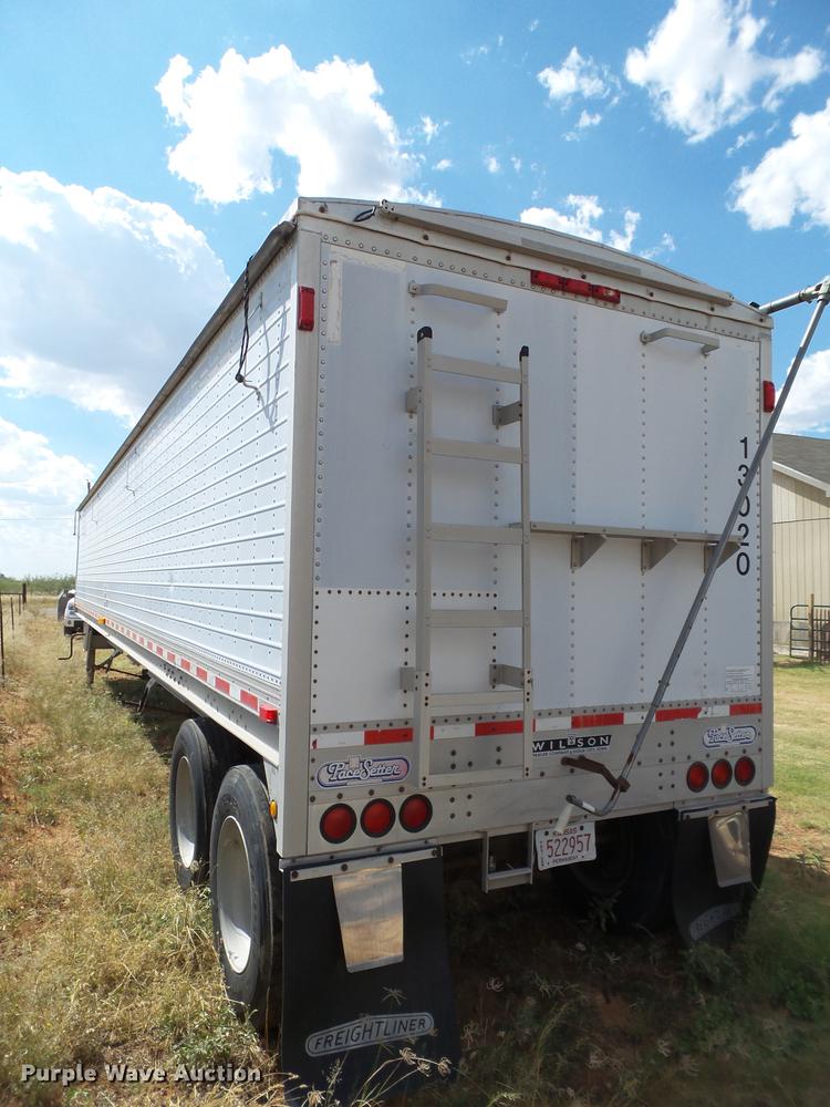 image for item L6654 1999 Wilson DWH-400 double hopper bottom grain trailer