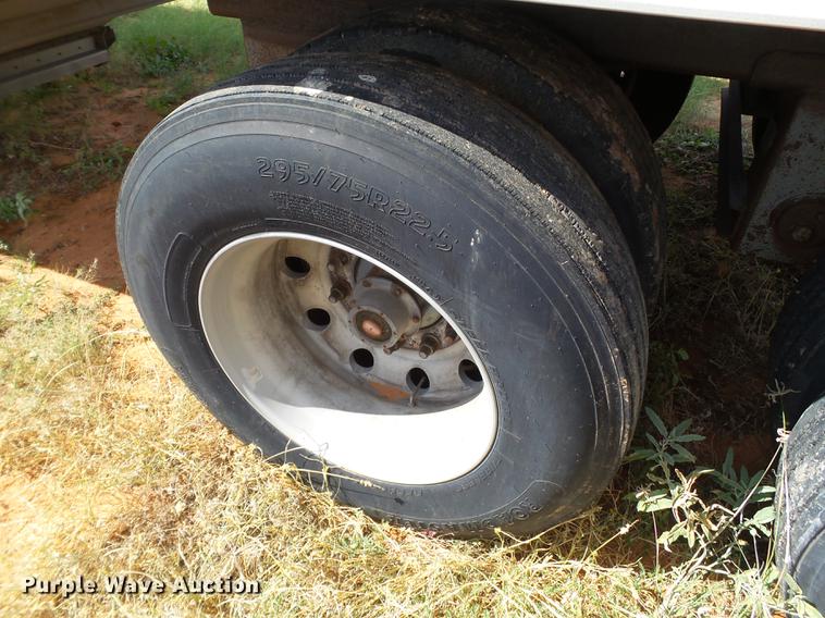 image for item L6654 1999 Wilson DWH-400 double hopper bottom grain trailer