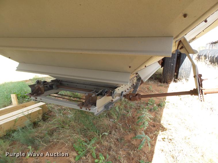 image for item L6654 1999 Wilson DWH-400 double hopper bottom grain trailer