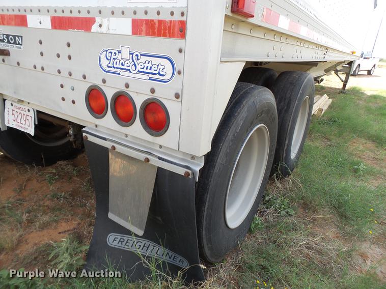 image for item L6654 1999 Wilson DWH-400 double hopper bottom grain trailer
