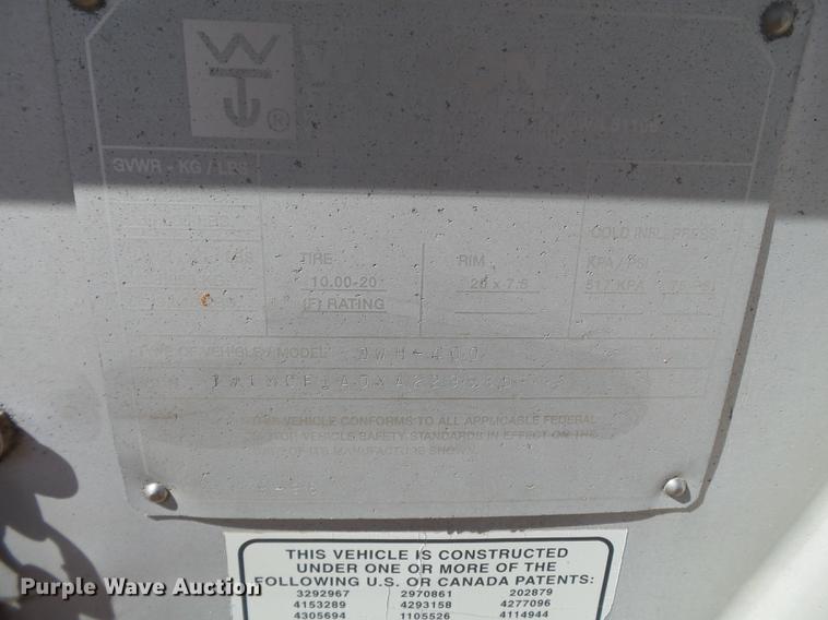 image for item L6654 1999 Wilson DWH-400 double hopper bottom grain trailer