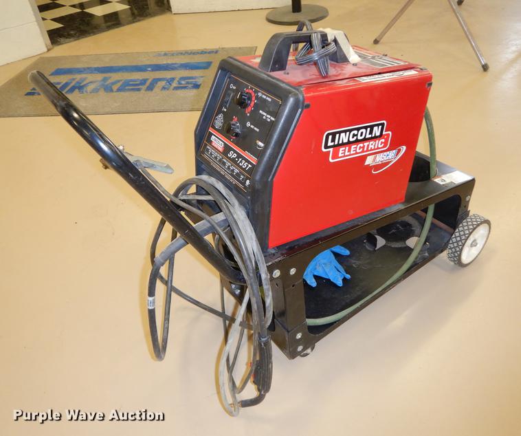 image for item BY9996 Lincoln Electric SP-135T wire feed welder