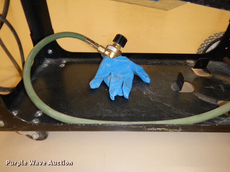 image for item BY9996 Lincoln Electric SP-135T wire feed welder