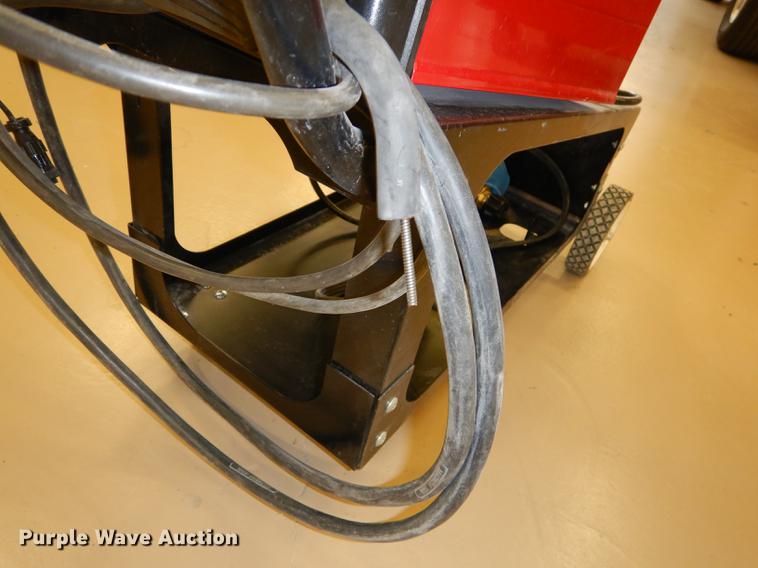 image for item BY9998 Lincoln Electric SP-135T wire feed welder