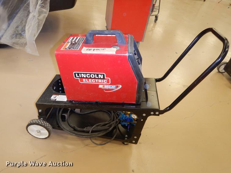 image for item BY9999 Lincoln Electric SP-135T wire feed welder