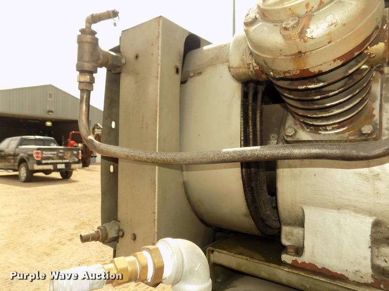 image for item DA3098 Ingersoll Rand 25T2 air compressor