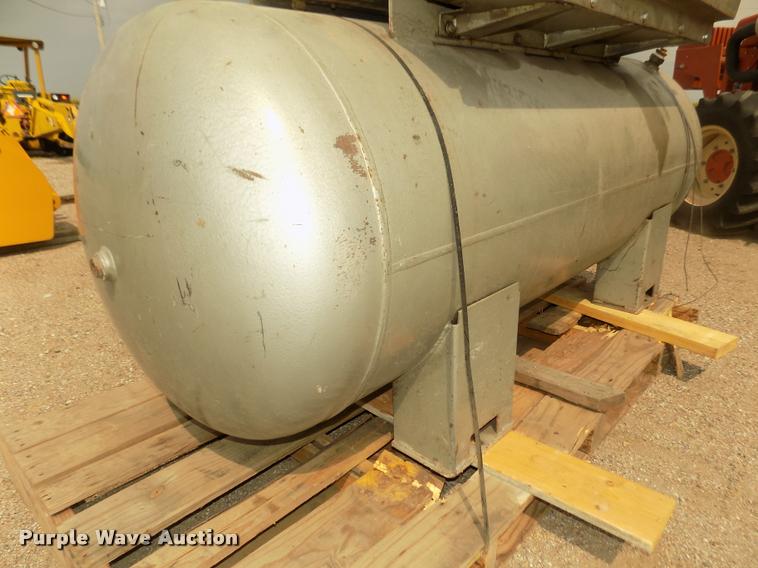 image for item DA3098 Ingersoll Rand 25T2 air compressor