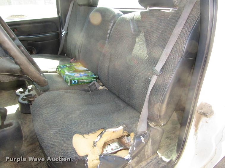 image for item DA3129 2002 Chevrolet Silverado 1500 pickup truck