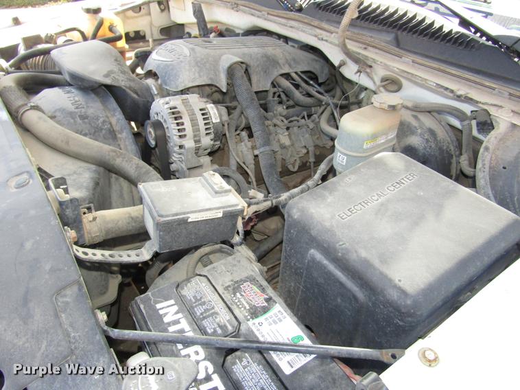 image for item DA3129 2002 Chevrolet Silverado 1500 pickup truck