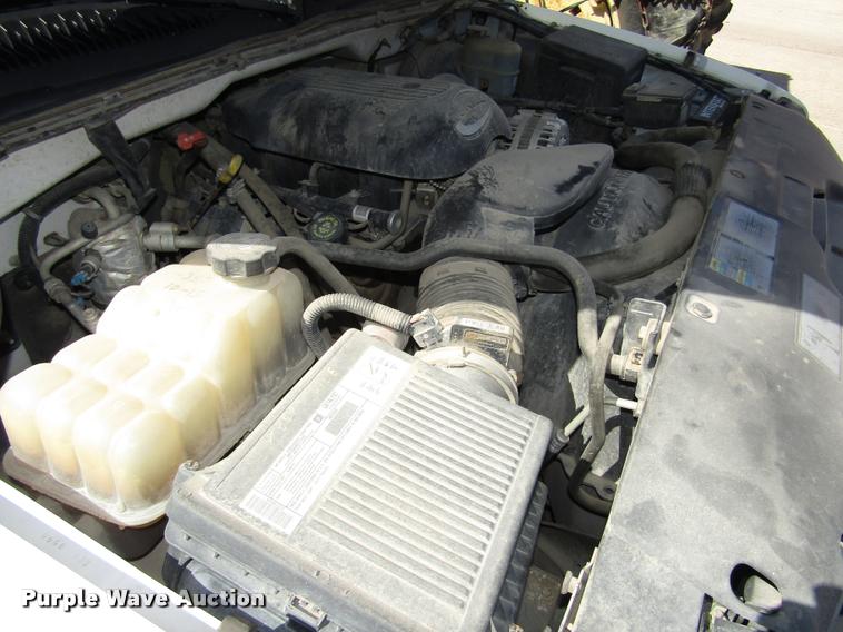 image for item DA3129 2002 Chevrolet Silverado 1500 pickup truck