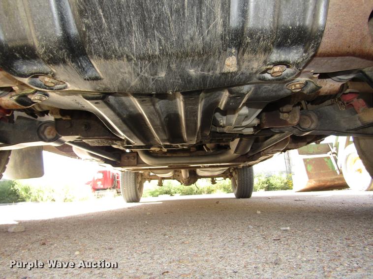 image for item DA3129 2002 Chevrolet Silverado 1500 pickup truck