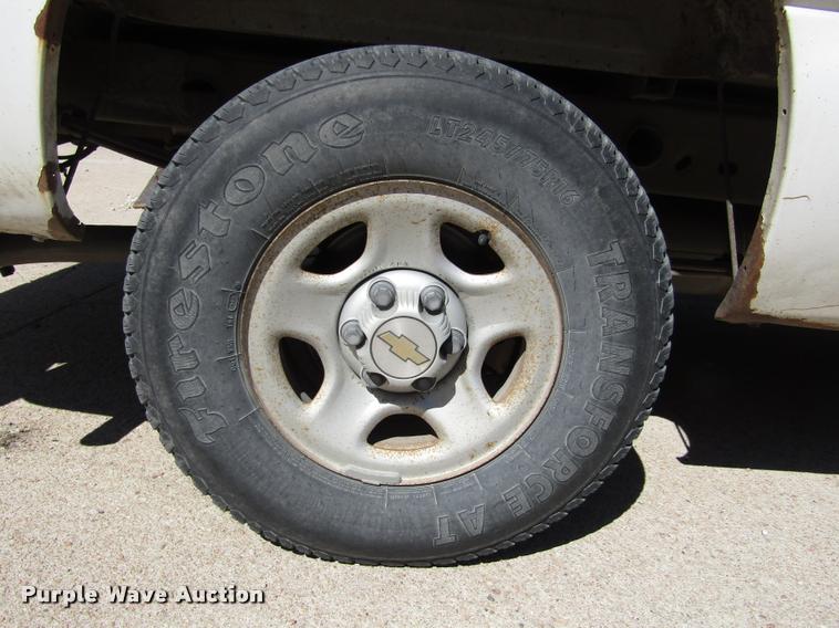 image for item DA3129 2002 Chevrolet Silverado 1500 pickup truck