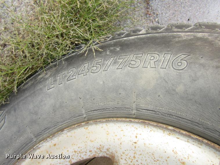 image for item DA3129 2002 Chevrolet Silverado 1500 pickup truck