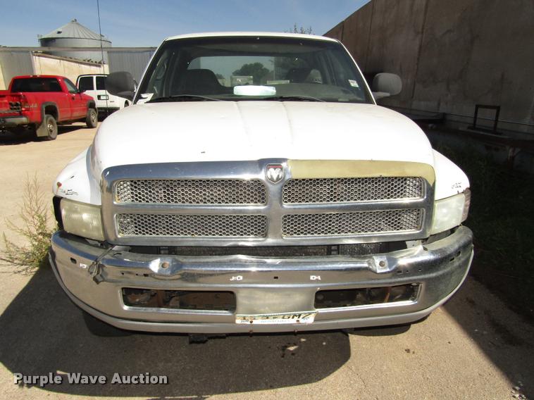 image for item DA3130 2001 Dodge Ram 2500 pickup truck