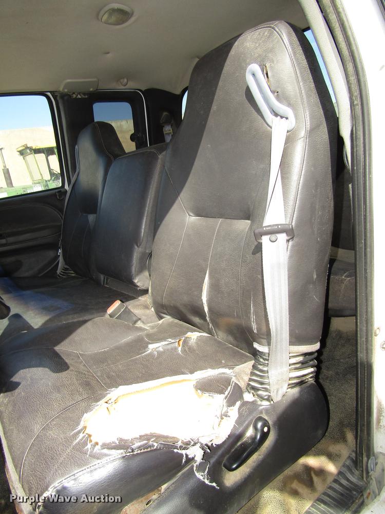 image for item DA3130 2001 Dodge Ram 2500 pickup truck