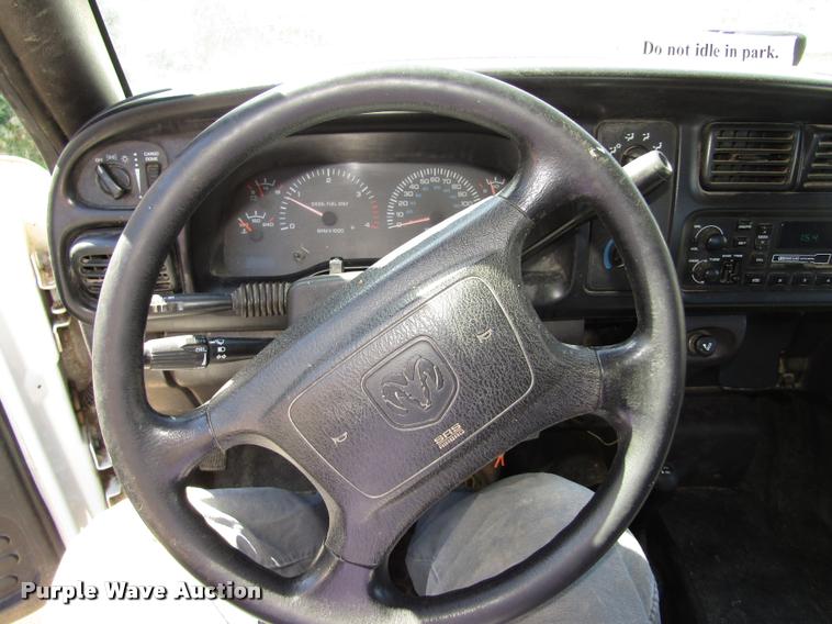 image for item DA3130 2001 Dodge Ram 2500 pickup truck